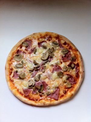 12.Walliser Pizza